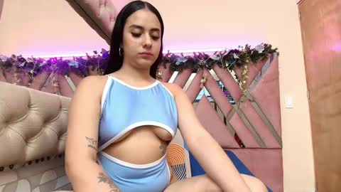 Snapshot of alanaflores chatting on 12/15/24, 07:10 Alana Flores online show from 12/15/24, 07:10