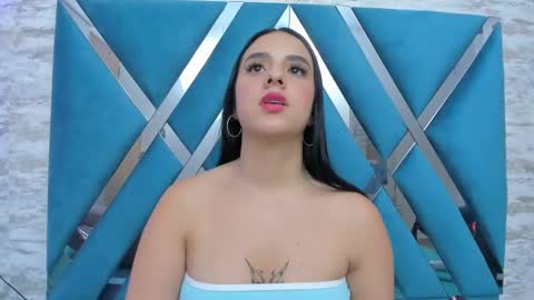 Snapshot of alanaflores chatting on 02/13/25, 05:44 Alana Flores online show from 02/13/25, 05:44
