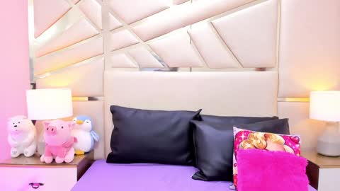 alana online show from 12/12/24, 11:50