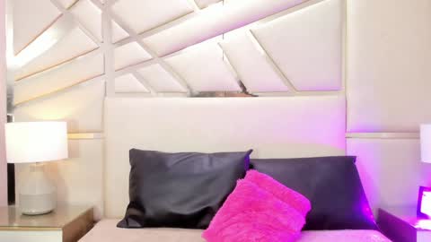 alana online show from 01/31/25, 11:46