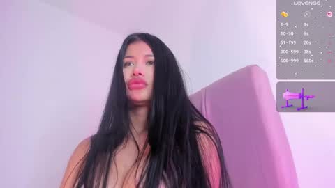 Snapshot of alanasnow__ chatting on 03/12/25, 03:24 Alana online show from 03/12/25, 03:24