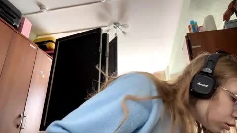 Stella online show from 09/14/25, 09:52