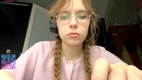 Stella online show from 10/07/25, 02:03