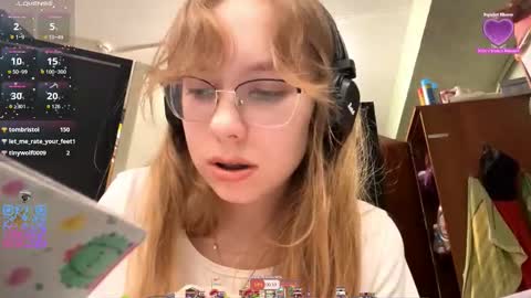 Stella online show from 10/11/25, 02:37