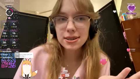 Stella online show from 10/17/25, 02:19