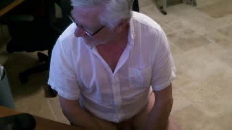 Snapshot of alanlee10allen chatting on 06/22/26, 10:51 Alanlee10allen online show from 06/22/26, 10:51