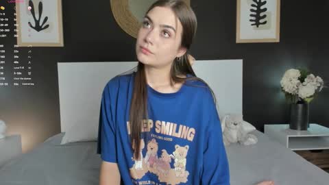 Alanna Cute Russell online show from 10/14/25, 07:47