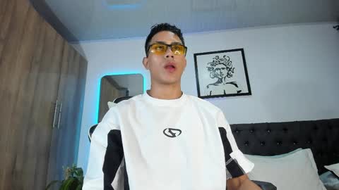 alannaughty_ online show from 04/17/26, 01:19