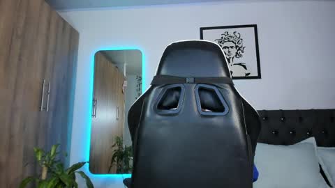 Snapshot of alannaughty_ chatting on 05/21/26, 12:06 alannaughty_ online show from 05/21/26, 12:06