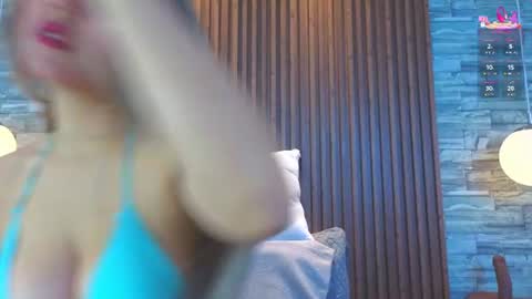 Snapshot of alannavidal chatting on 06/25/26, 02:22 alannavidal online show from 06/25/26, 02:22