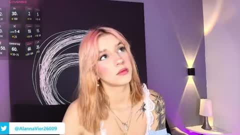 Snapshot of alannaviera chatting on 05/15/26, 12:01 Alanna online show from 05/15/26, 12:01