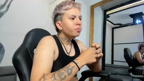 alanred_ online show from 09/19/25, 03:52