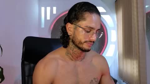 alan online show from 11/25/25, 01:22