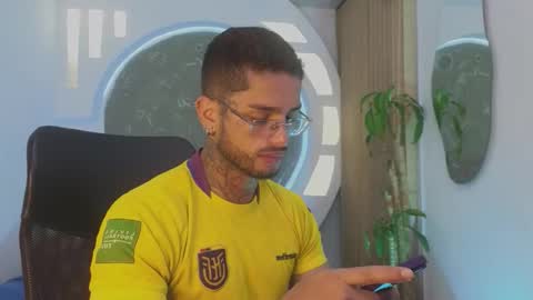 alan online show from 03/25/26, 12:22