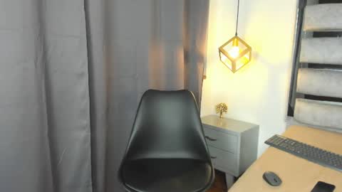 Snapshot of alantaylorr_ chatting on 07/14/26, 04:28 alantaylorr_ online show from 07/14/26, 04:28