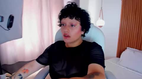 Snapshot of alaska_deluxe chatting on 11/13/25, 05:45 alaska online show from 11/13/25, 05:45