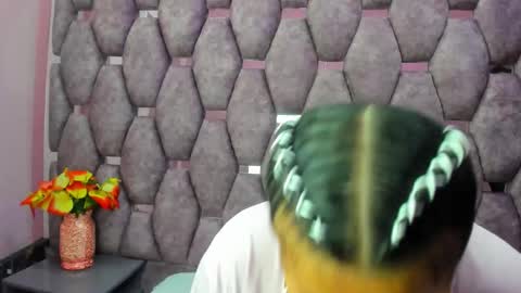 AlaSmith  online show from 11/18/25, 02:17