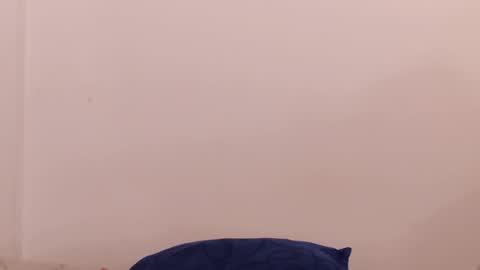 alasska_18 online show from 10/10/25, 09:58