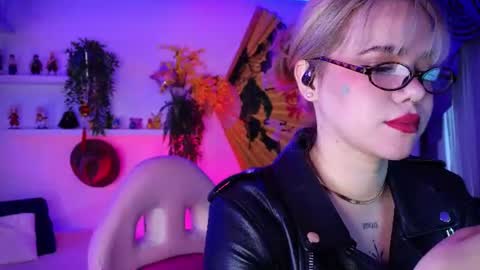 albaandthayron online show from 07/14/26, 12:11