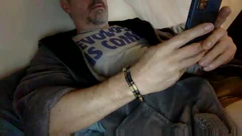 Snapshot of albandant chatting on 11/30/25, 08:51 albandant online show from 11/30/25, 08:51