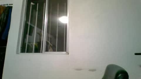 Snapshot of albertoarenas16 chatting on 05/04/26, 04:08 albertoarenas16 online show from 05/04/26, 04:08