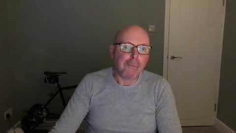 Snapshot of alc300170 chatting on 12/05/25, 07:50 alc300170 online show from 12/05/25, 07:50