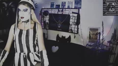 Mistic witch online show from 10/15/25, 09:37