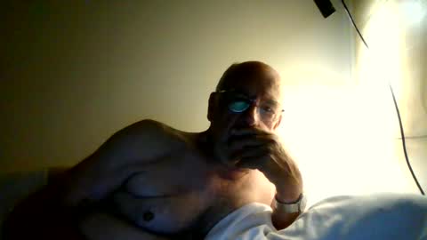 Snapshot of alders006 chatting on 06/22/26, 04:42 alders006 online show from 06/22/26, 04:42