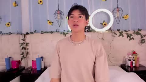 ale_aurarashi online show from 11/23/25, 02:55