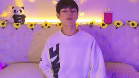 ale_aurarashi online show from 03/20/26, 05:23