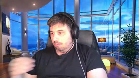 Snapshot of aleeexandre chatting on 02/26/25, 08:11 aleeexandre online show from 02/26/25, 08:11