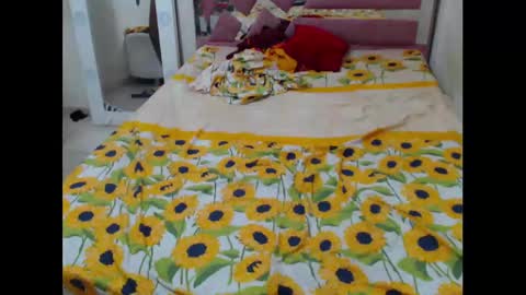 Snapshot of aleeinvein1 chatting on 10/27/25, 05:00 aleeinvein1 online show from 10/27/25, 05:00