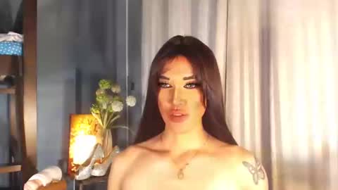 Snapshot of aleinacroft chatting on 02/08/25, 10:51 aleinacroft online show from 02/08/25, 10:51