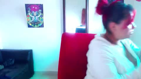 aleja online show from 11/17/25, 05:08