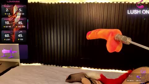 aleja__slav3 online show from 11/13/25, 09:36