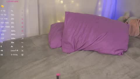 Aleja online show from 04/25/26, 01:25