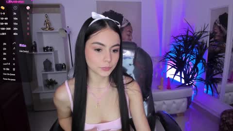 Alejandra online show from 02/06/25, 02:26