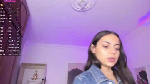 Alejandra online show from 02/12/25, 11:07