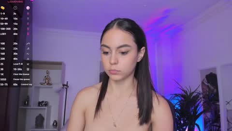 Alejandra online show from 02/19/25, 09:25