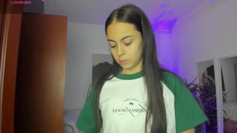 Alejandra online show from 03/01/25, 11:28