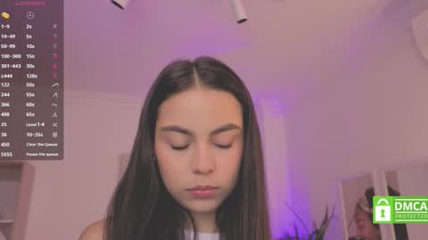 Alejandra online show from 09/17/25, 11:23