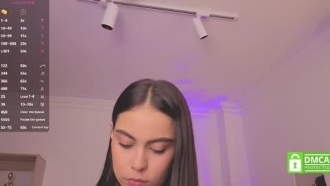 Alejandra online show from 10/04/25, 11:52