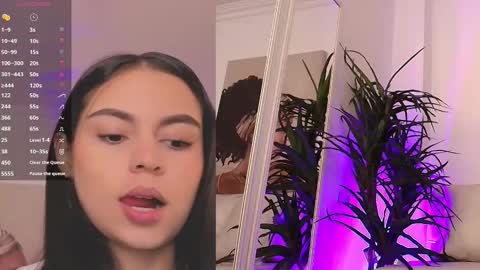 Alejandra online show from 10/10/25, 11:31