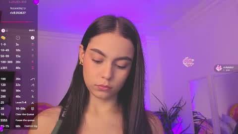 Alejandra online show from 07/09/26, 11:36