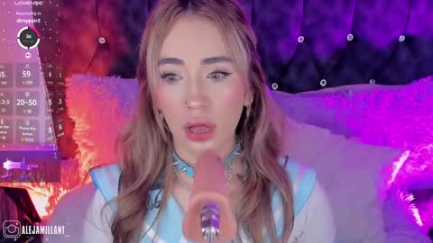 Snapshot of alejamillan1 chatting on 02/25/25, 08:03   night GTM -5 online show from 02/25/25, 08:03