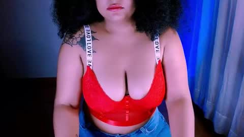 Alejandra  online show from 02/11/25, 02:57