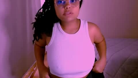 Snapshot of alejandra_conde chatting on 07/16/26, 04:57 Alejandra online show from 07/16/26, 04:57