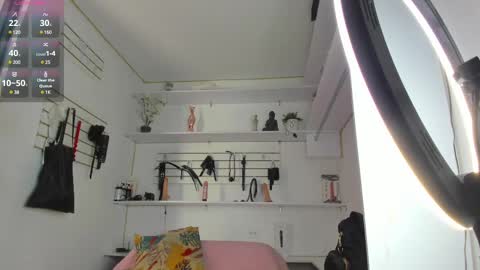 Snapshot of alejandra_dunn chatting on 02/12/25, 12:44 Alejandra online show from 02/12/25, 12:44