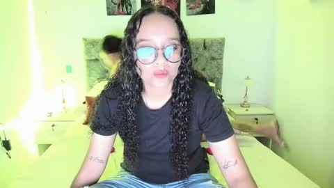 alejandra_evanss online show from 06/15/26, 01:08