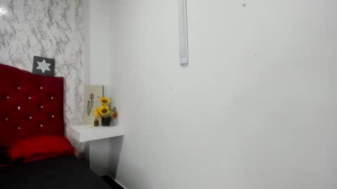 ALEJANDRA JAMES online show from 04/25/26, 11:13